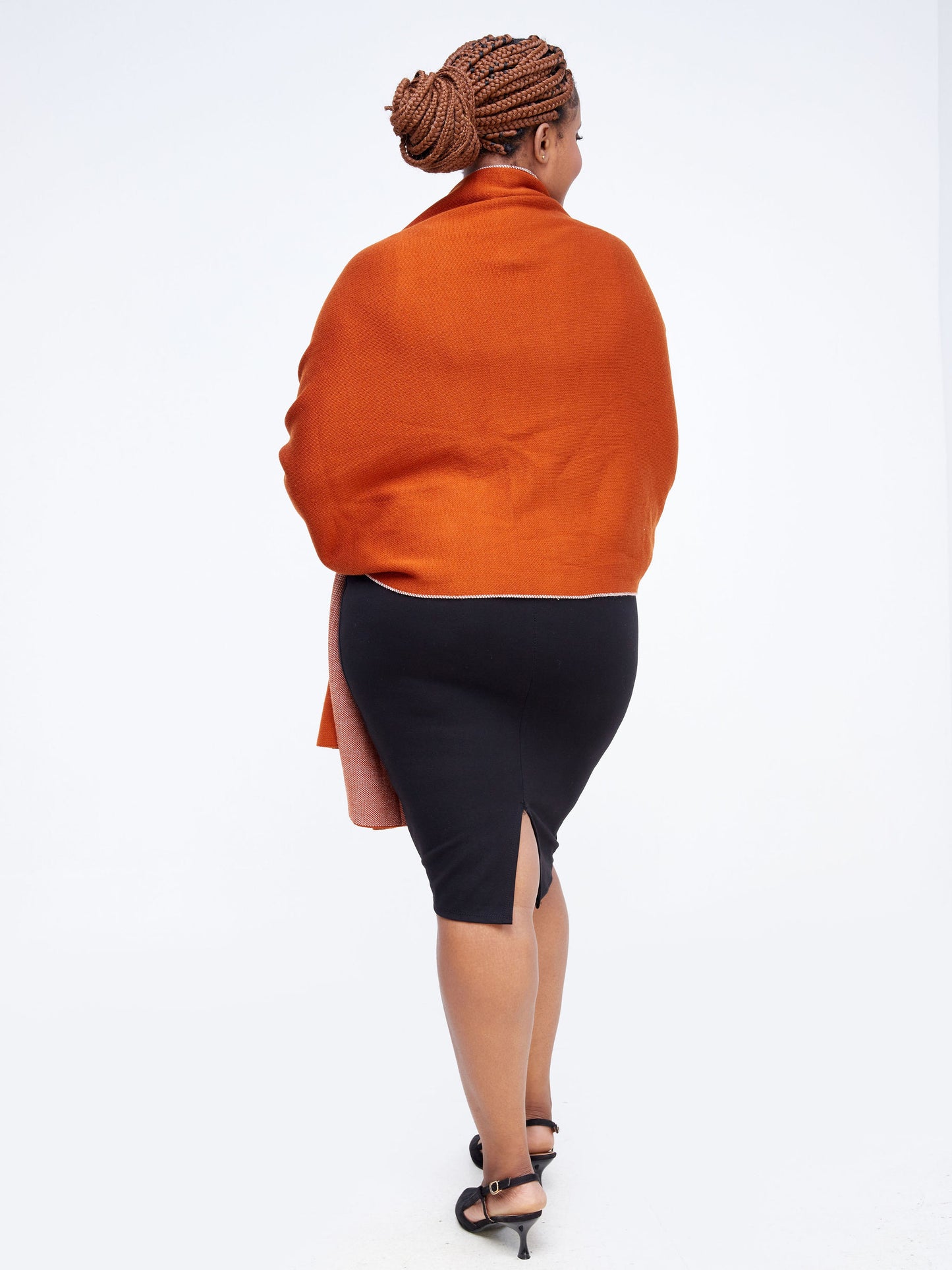 Elsie Glamour Zahra Hygge Shawl RUST BROWN